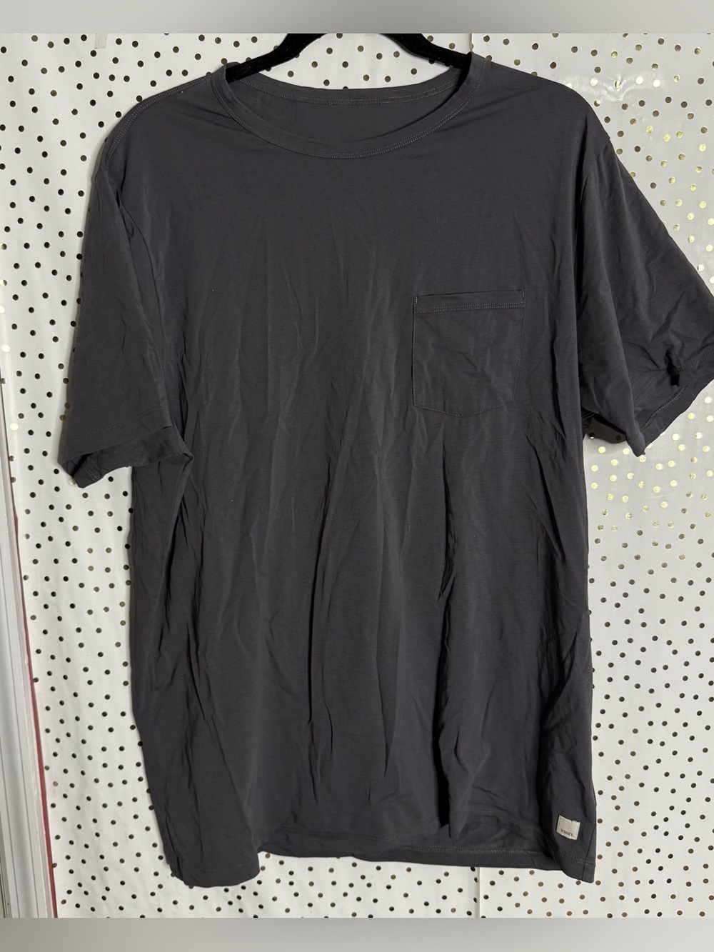 Vuori Short Sleeve Pocket Tee in Charcoal
